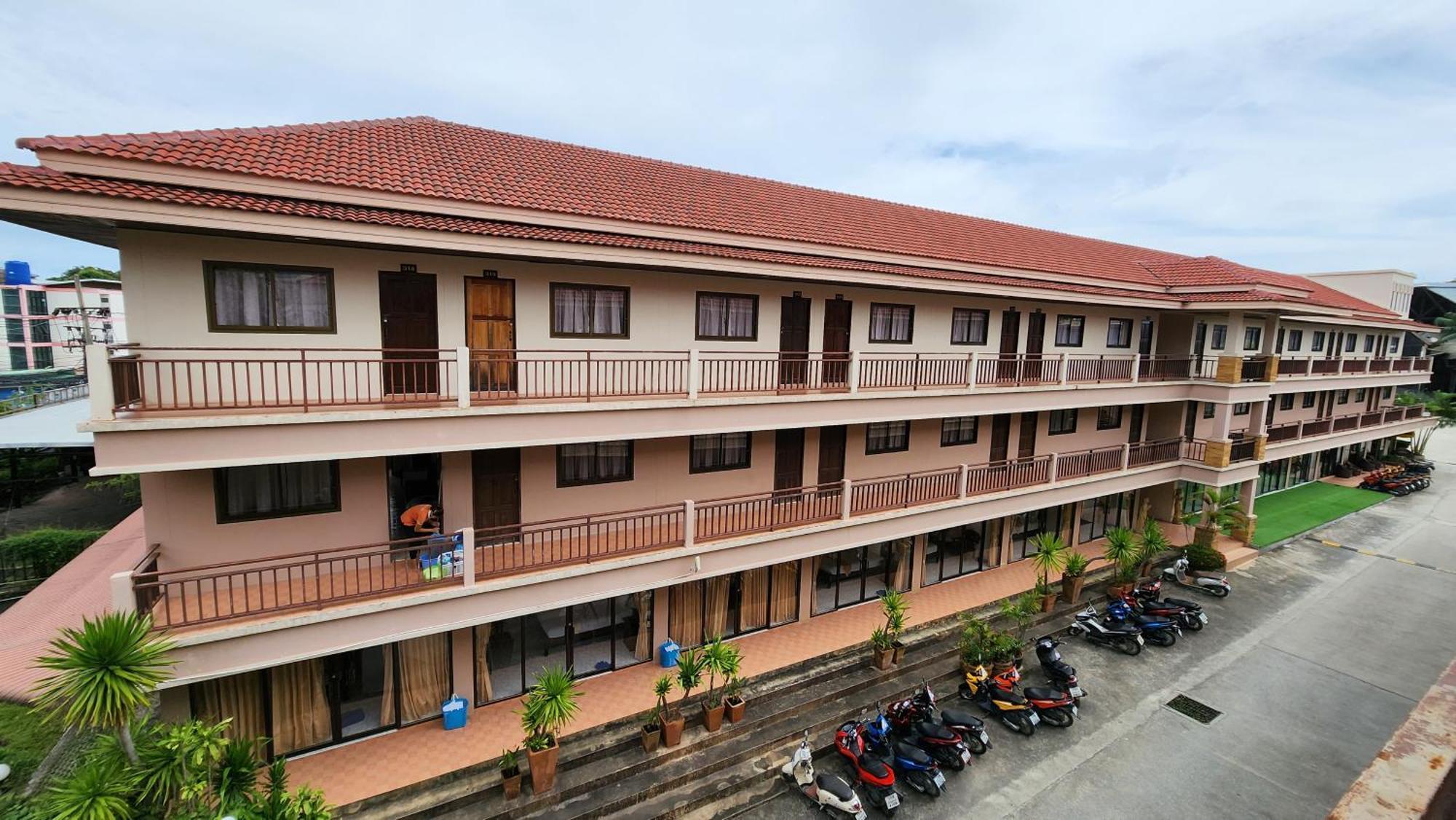 Panupong Hotel Chaweng Plajı Dış mekan fotoğraf
