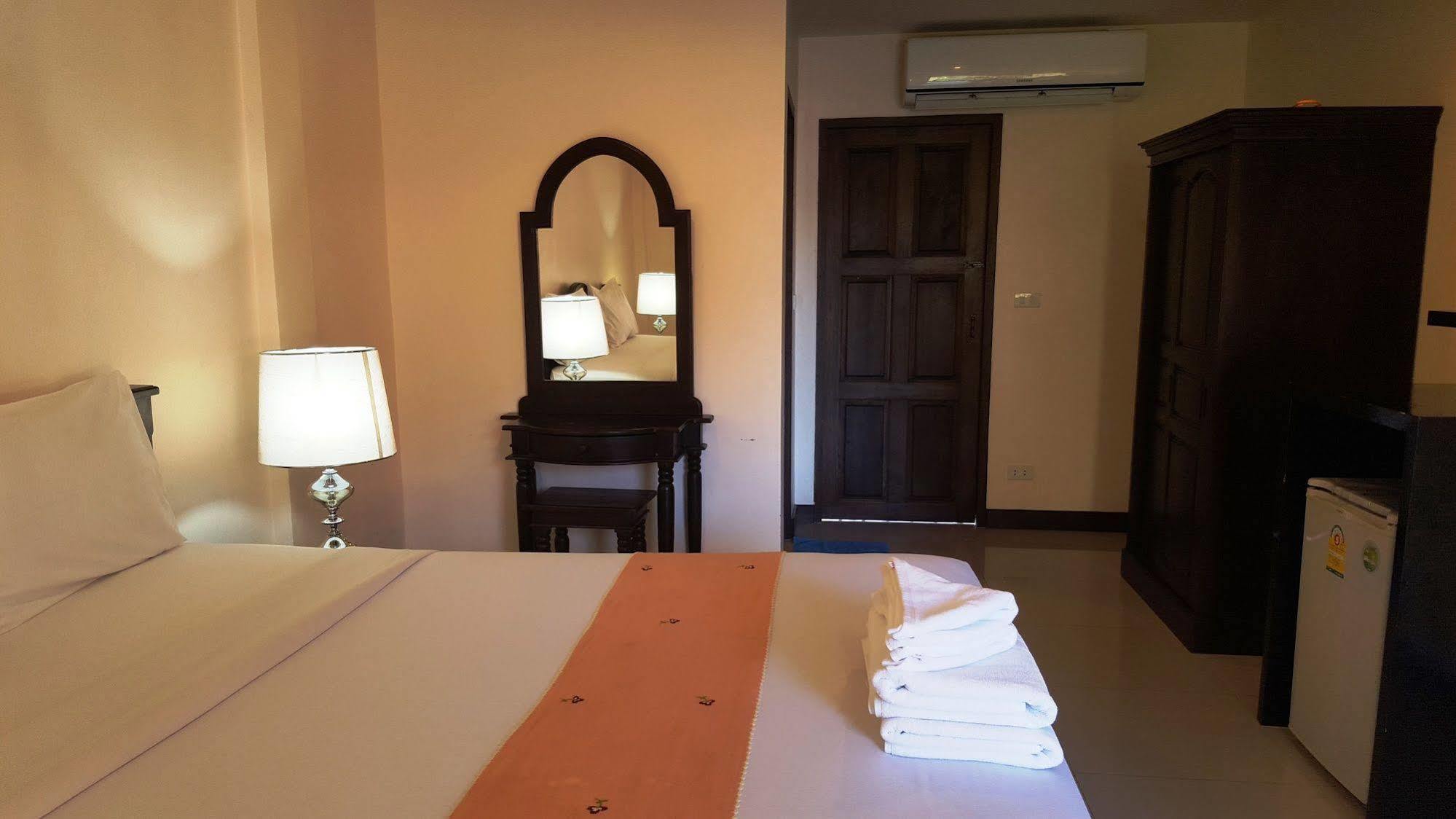 Panupong Hotel Chaweng Plajı Dış mekan fotoğraf