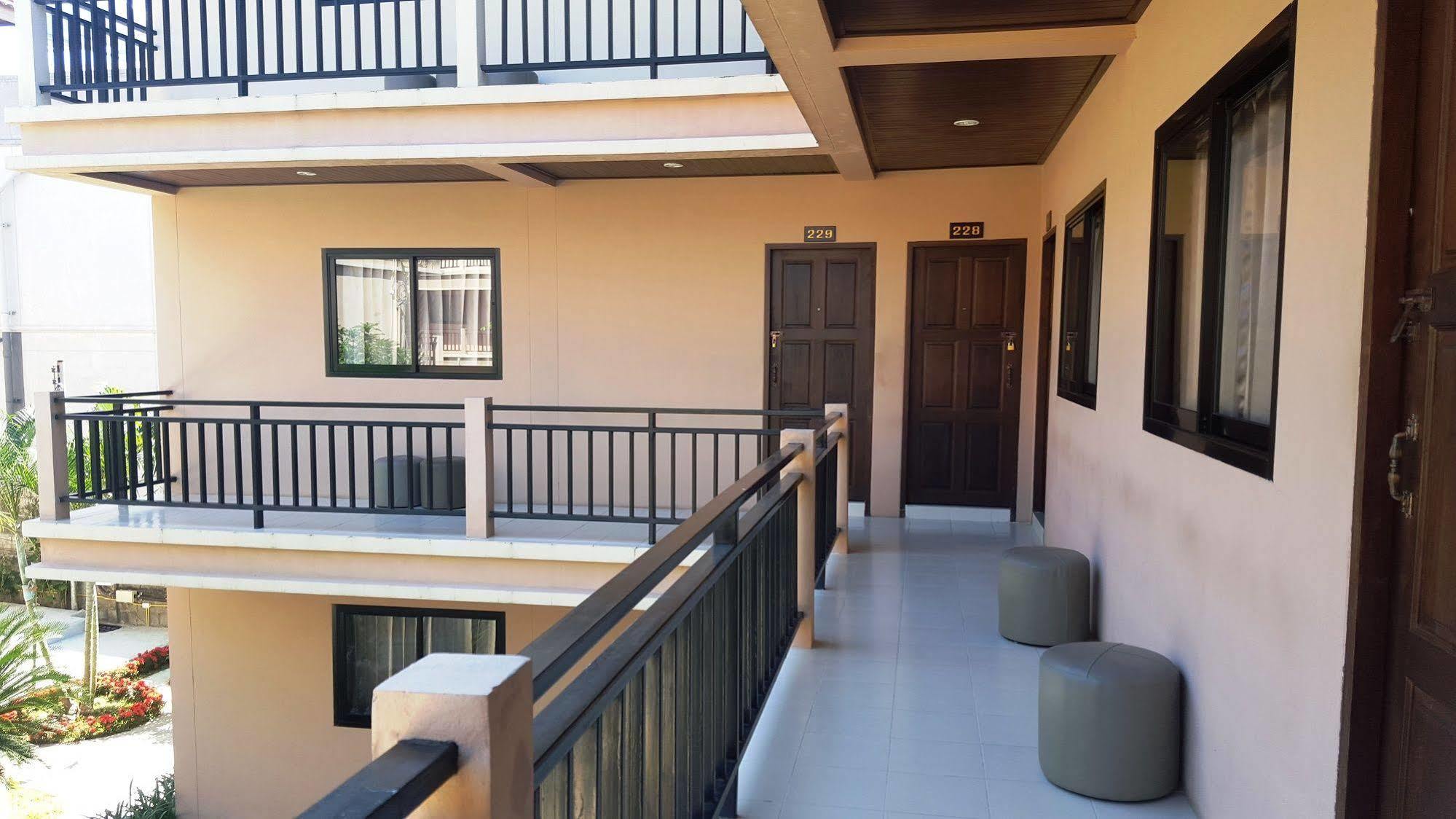 Panupong Hotel Chaweng Plajı Dış mekan fotoğraf